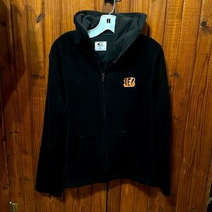 Women’s Cincinnati Bengals fleece hooded jacket. Size XL. In great condition.